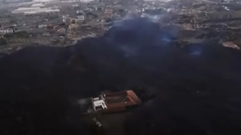 Volcán en erupción españa