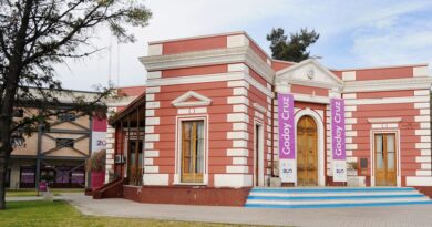 Fotografía fachada Municipalidad Godoy Cruz